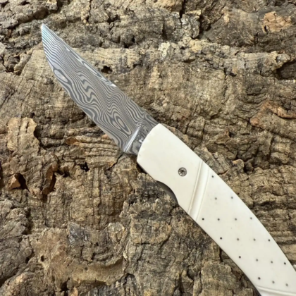 1515 Inuit Os de Renne clouté