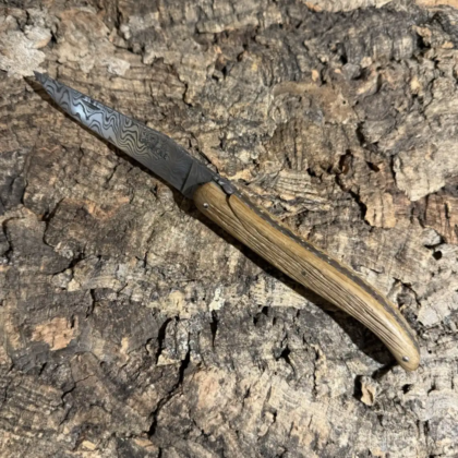 Couteau Pliant lame Damas & plein manche en Chêne