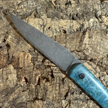 Le Passager « Custom » – Loupe d’érable Negundo stabilisée et teintée – Mitre fibre de carbone