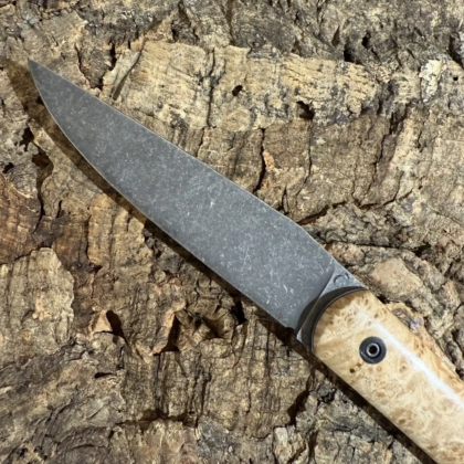 Le Passager « Custom » – Loupe d’érable Negundo stabilisée et teintée – Mitre fibre de Carbone