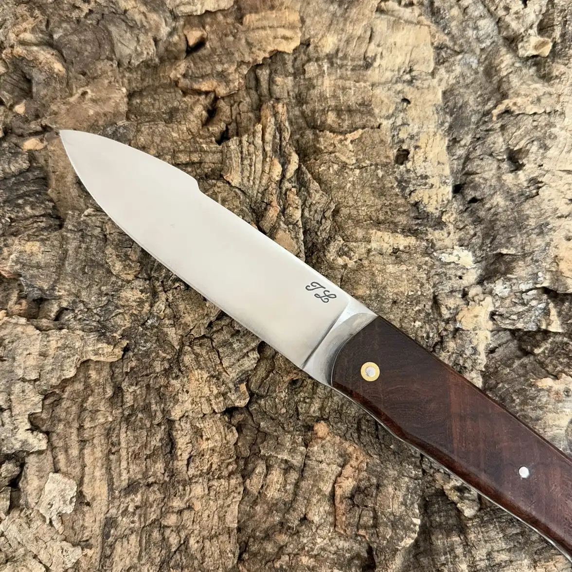 Le Gueuleton – Loupe de Bois de fer