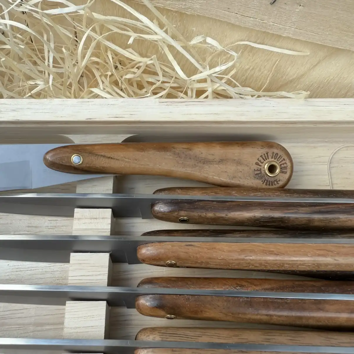 Set de 6 couteaux de table en Noyer