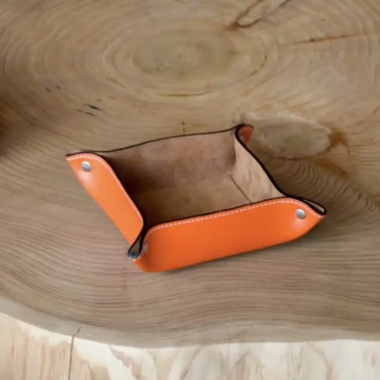 Vide poche en cuir Orange