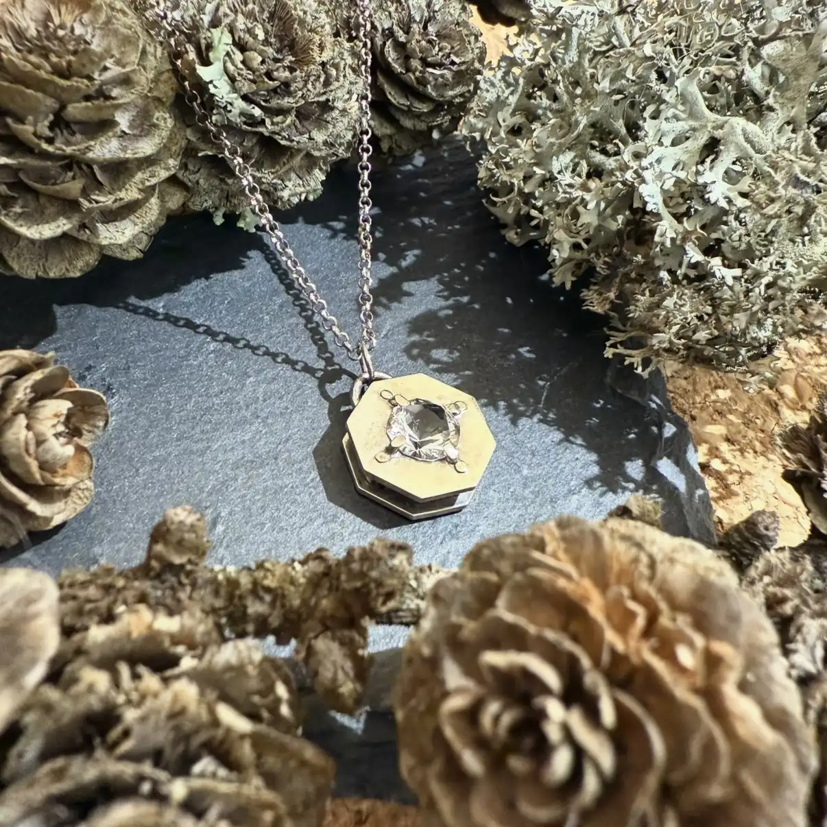 Octo – Argent & Quartz