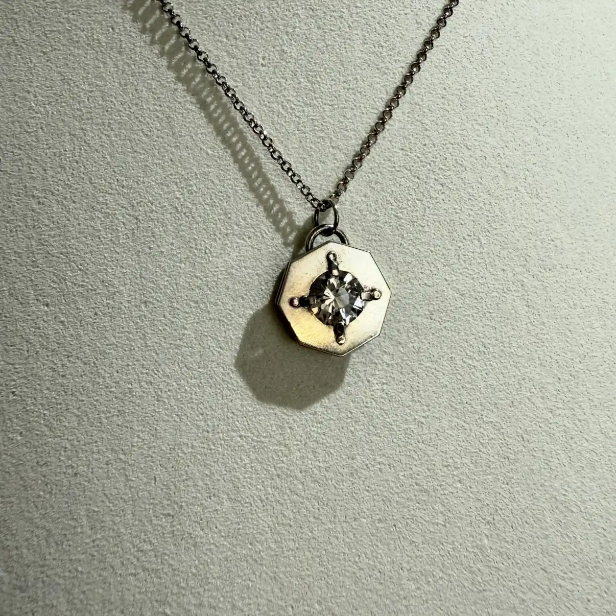 Octo – Argent & Quartz