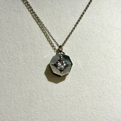 Octo – Argent & Quartz