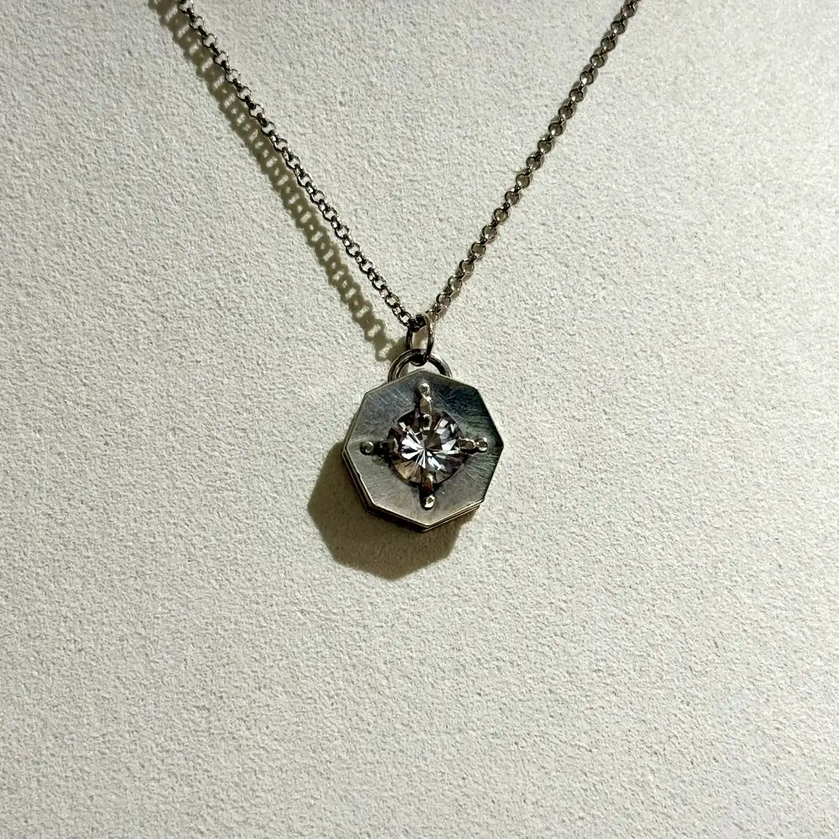 Octo – Argent & Quartz