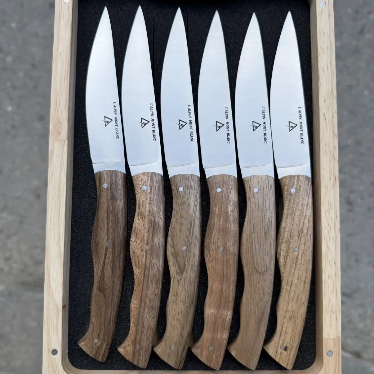 L&rsquo;Alpin Mont-Blanc set en Noyer