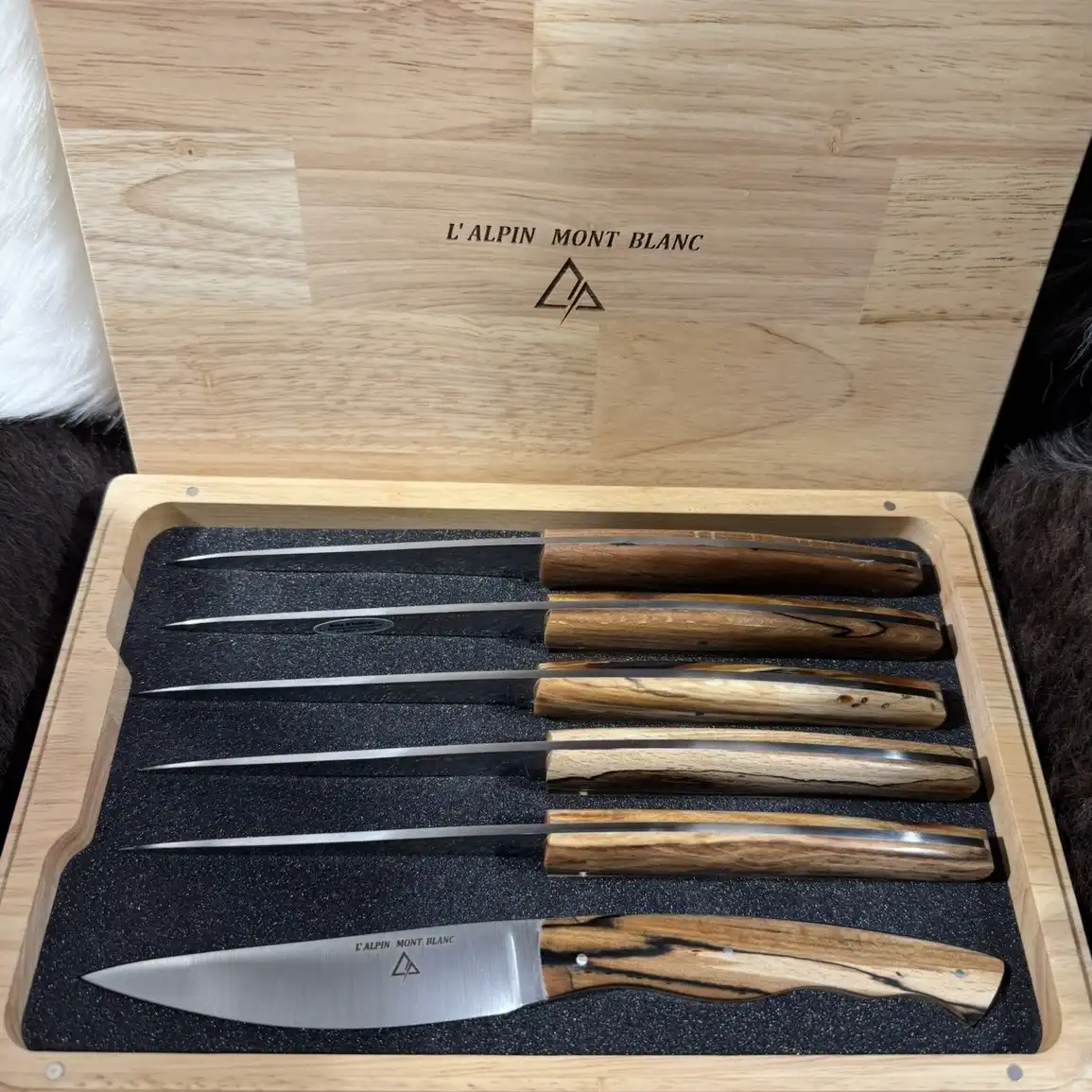L&rsquo;Alpin Mont-Blanc set en bois d&rsquo;Aubrac