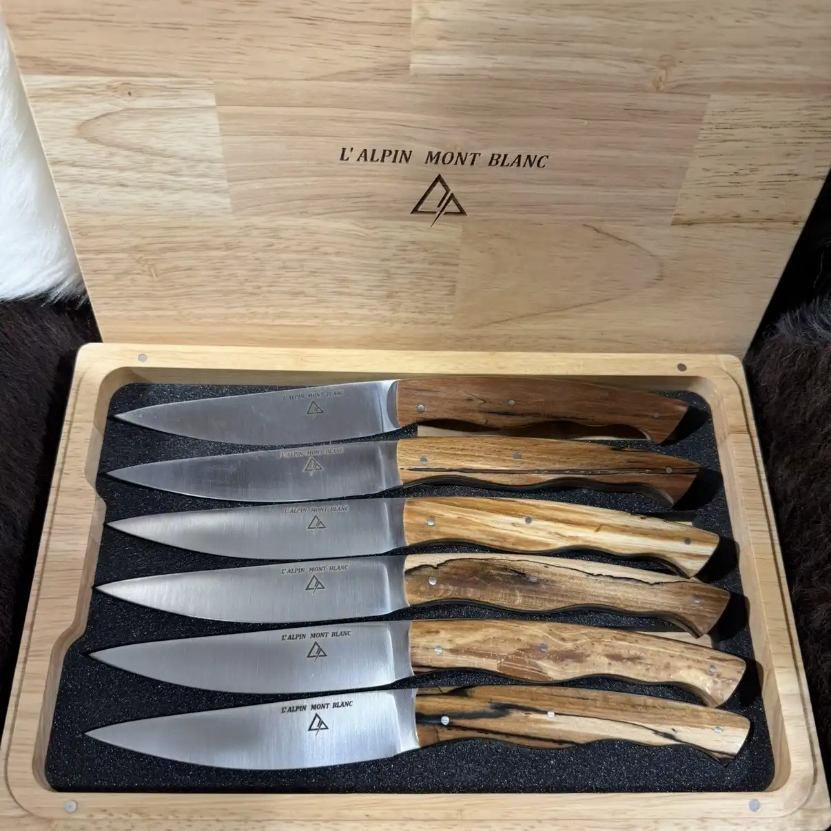 L&rsquo;Alpin Mont-Blanc set en bois d&rsquo;Aubrac